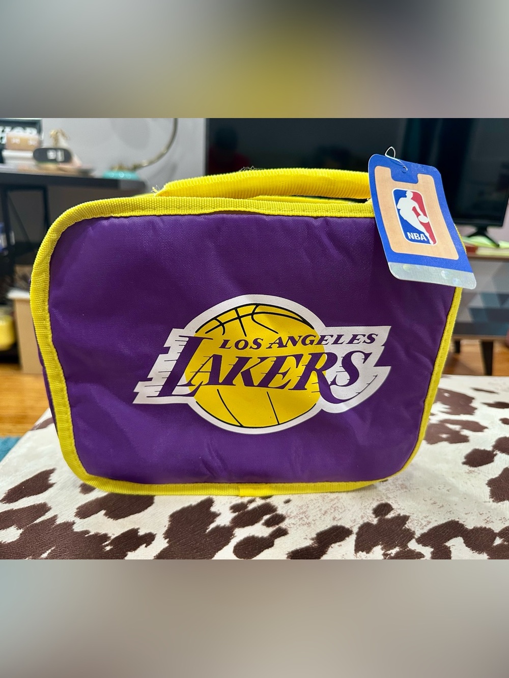 Los Angeles Lakers lunch tote w/ NBA Logo Tag